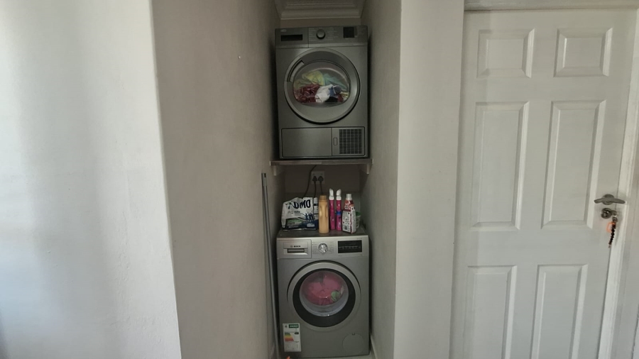 3 Bedroom Property for Sale in Stilbaai Wes Western Cape